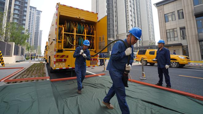 智利媒体：特拉布宗想免签桑切斯，已与其经纪人会面